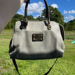 🚨Low start 🚨EUC Valentina Handbag/Crossbody Bag